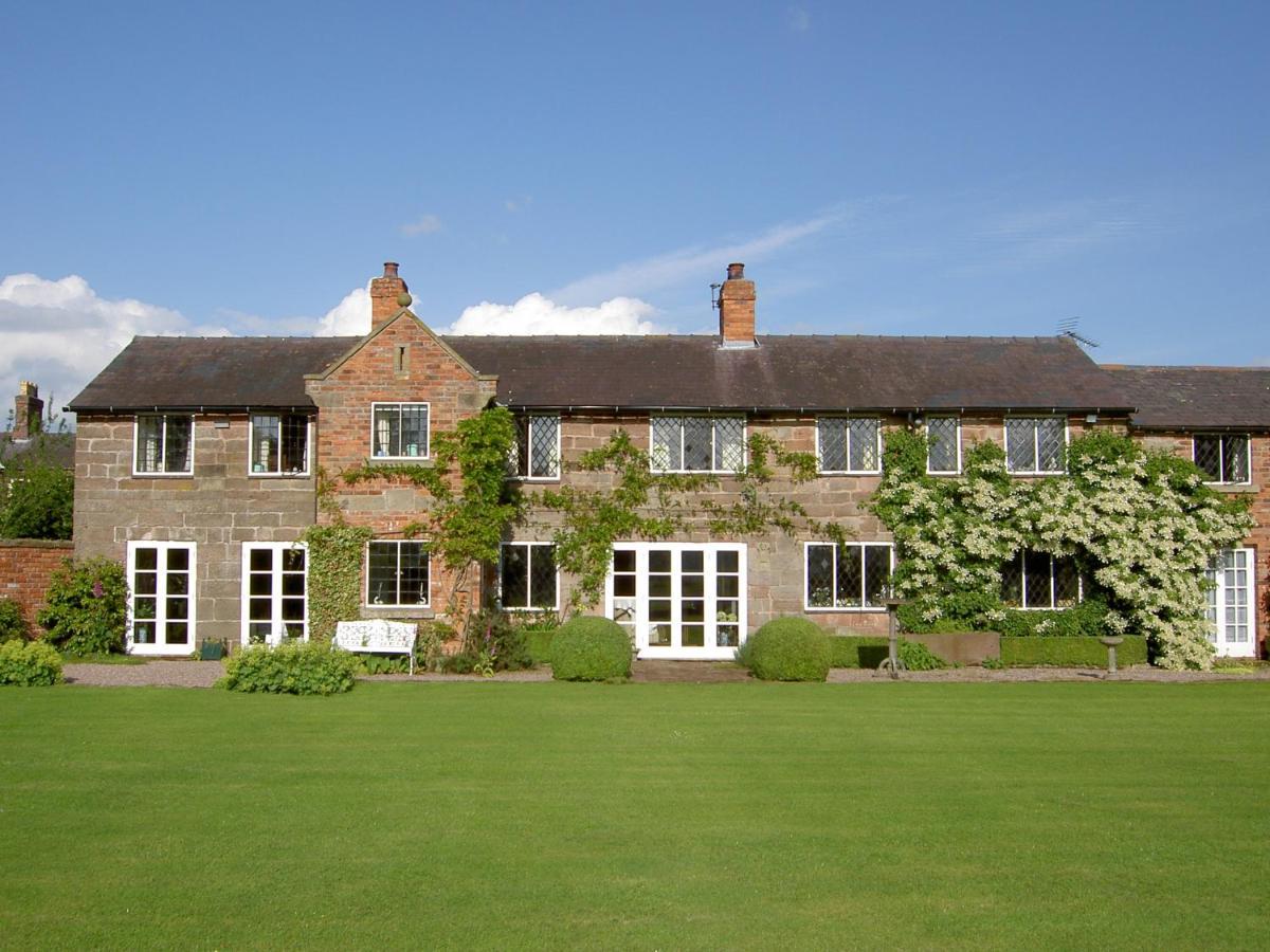 לינה וארוחת בוקר Malpas  Manor Farm Egerton מראה חיצוני תמונה