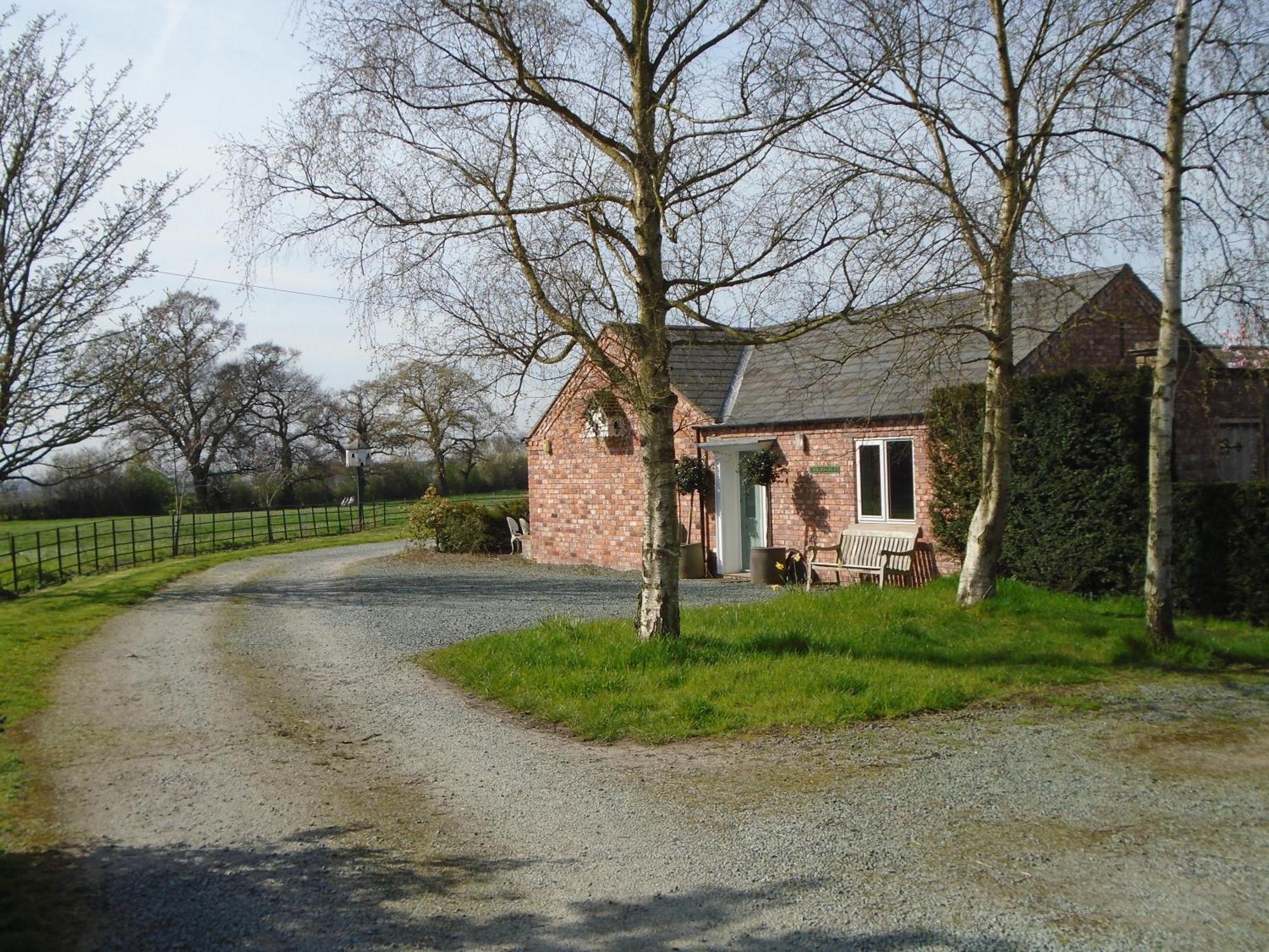 לינה וארוחת בוקר Malpas  Manor Farm Egerton מראה חיצוני תמונה